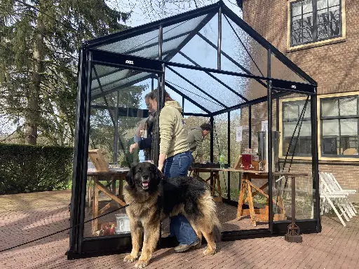 R304 XH Black - Project & construct